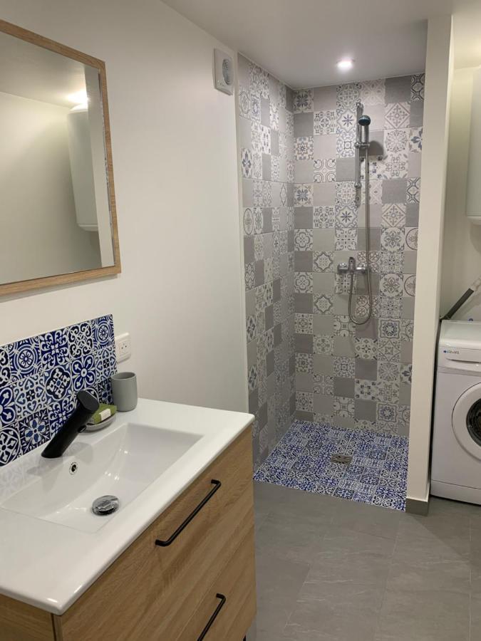 Charmant Logement Avec Un Exterieur Et Un Jacuzzi Лансон-Прованс Экстерьер фото